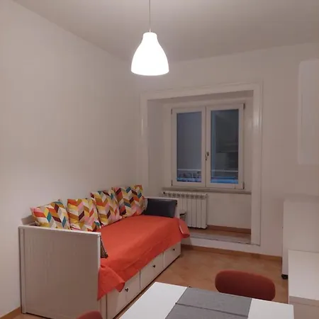 Apartment Appartament La Maison Petit